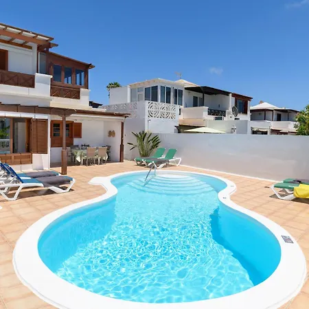 Вилла Eric With A Private Stunning Heated Pool *