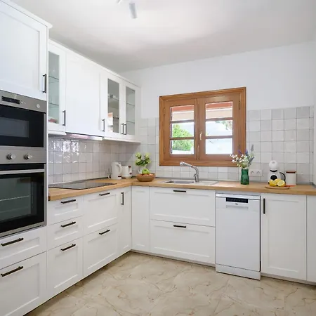 Villa Eric With A Private Stunning Heated Pool Puerto del Carmen